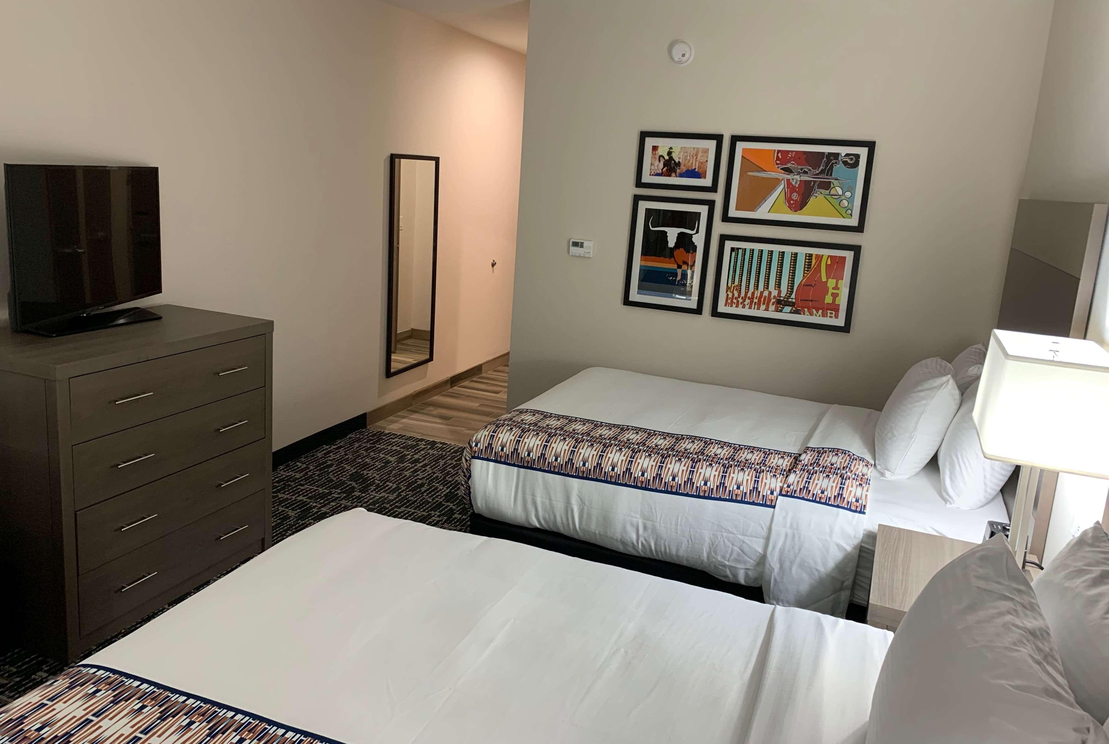 La Quinta Inn & Suites By Wyndham - Red Oak Tx Ih-35E エクステリア 写真