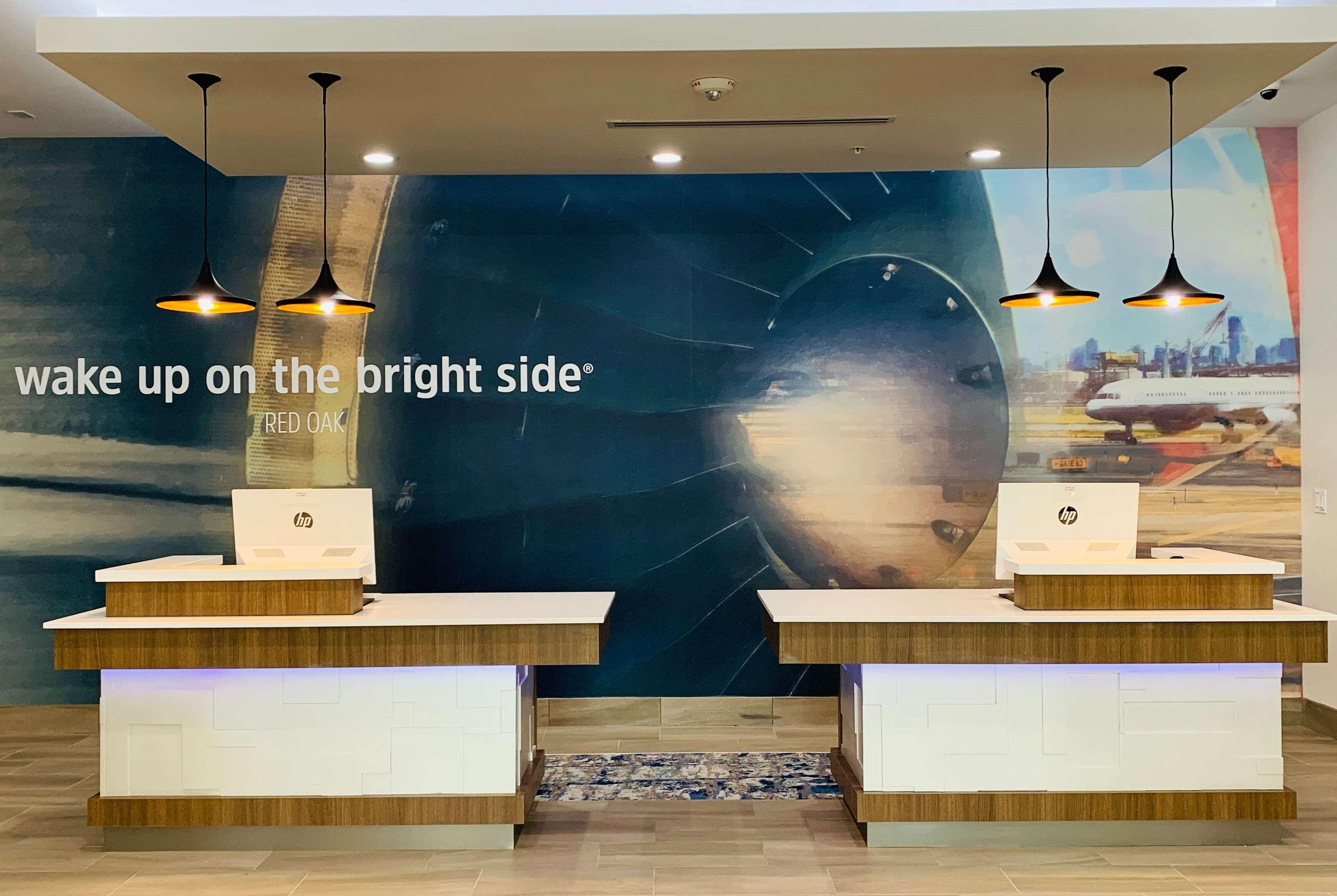 La Quinta Inn & Suites By Wyndham - Red Oak Tx Ih-35E エクステリア 写真