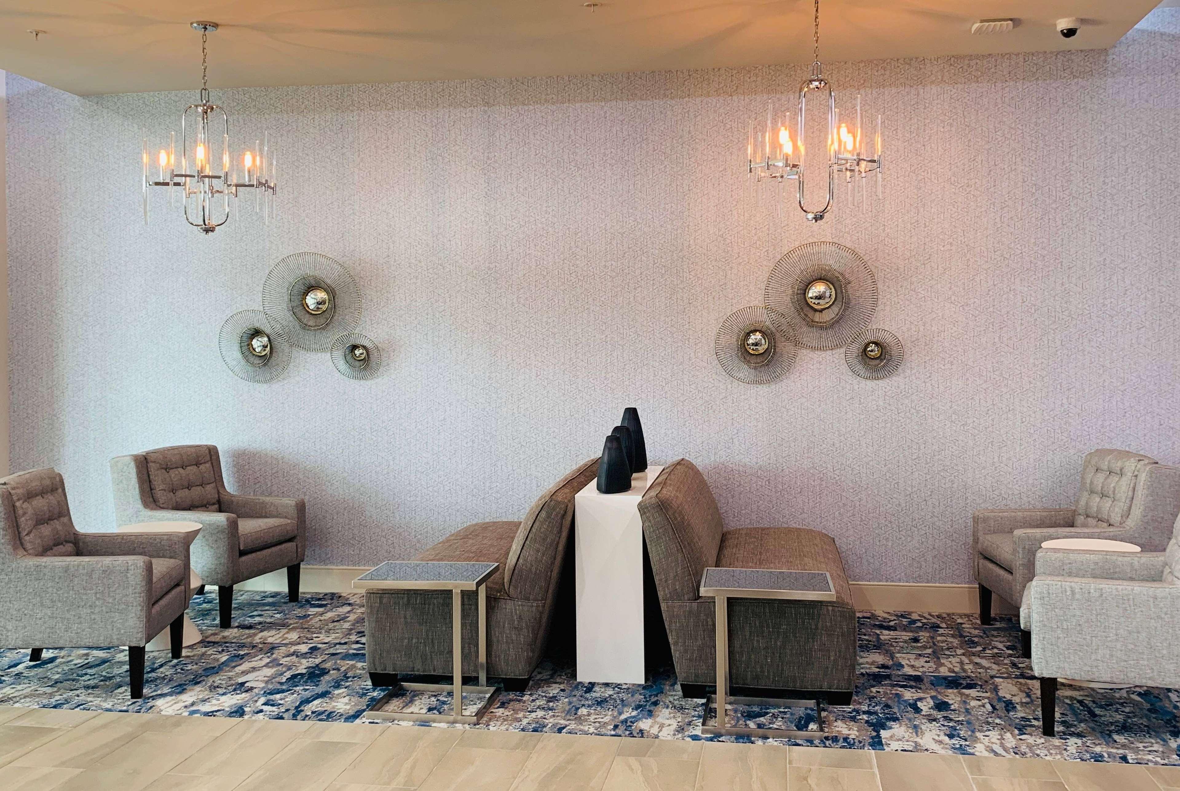 La Quinta Inn & Suites By Wyndham - Red Oak Tx Ih-35E エクステリア 写真